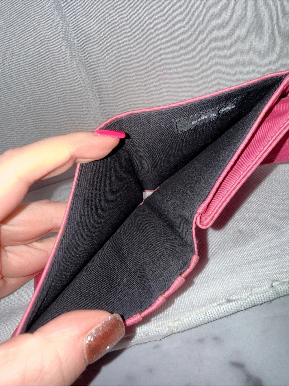 ✨ Vintage Kate Spade Pink Compact Wallet ✨ Perfect for a girls night out!